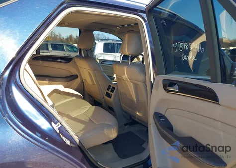 2015 Mercedes-Benz Ml 350 4Matic z USA, uszkodzony, nr VIN 4JGDA5HB6FA618830